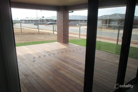 Property photo of 36 Sunningdale Boulevard Tatura VIC 3616