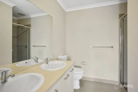 Property photo of 66 Hammersmith Road Wyndham Vale VIC 3024