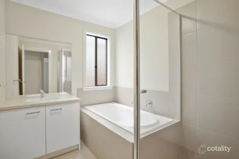 Property photo of 66 Hammersmith Road Wyndham Vale VIC 3024