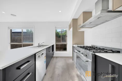 Property photo of 14 Puckle Avenue Mickleham VIC 3064