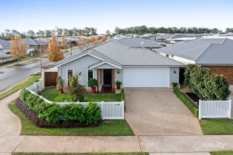 Property photo of 48 Fairweather Boulevard Highfields QLD 4352