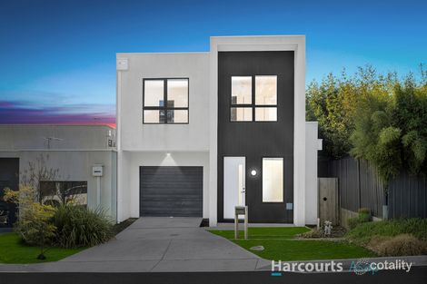 4 Riana Loop, Eumemmerring, VIC 3177