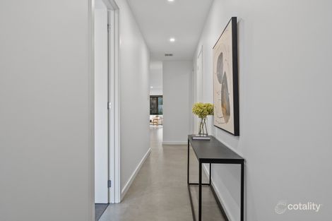 Property photo of 38B Chris Court Hillside VIC 3037
