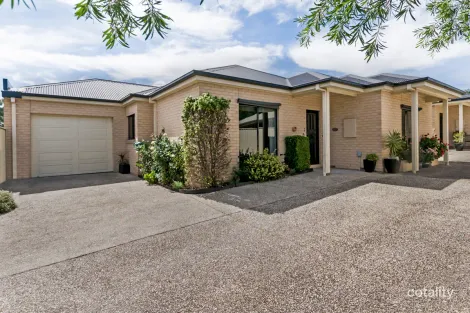 2/14 Eversley St, Hamilton, VIC 3300