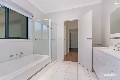 Property photo of 2/14 Eversley Street Hamilton VIC 3300