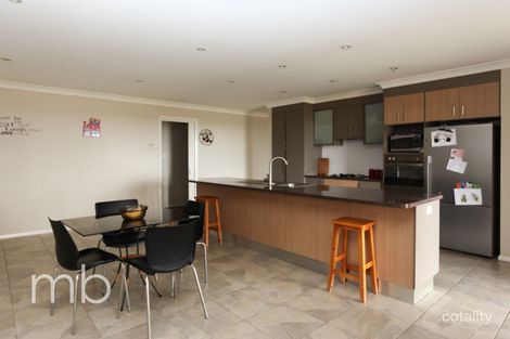 Property photo of 15 Whitney Place Orange NSW 2800