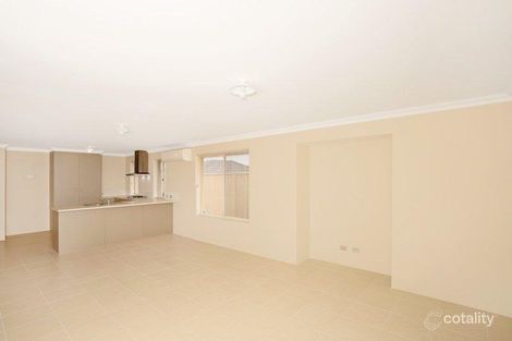 Property photo of 7 Kendale Way Meadow Springs WA 6210