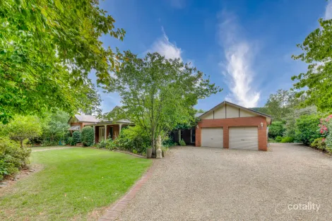 Property photo of 4 Alexandra Court Bright VIC 3741