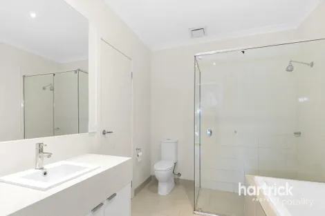 Property photo of 10 Linden Drive Keysborough VIC 3173