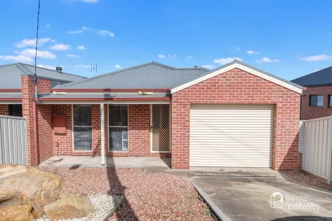2/205 Aspinall St, Kangaroo Flat, VIC 3555