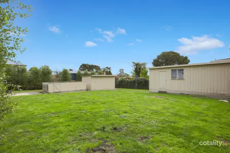 Property photo of 3 Law Street Newborough VIC 3825