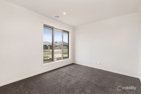 Property photo of 11 Illawara Drive Mickleham VIC 3064