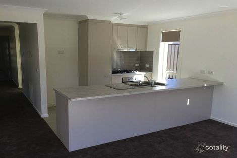 Property photo of 20 Pointer Drive Pakenham VIC 3810