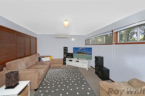 Property photo of 16 Natuna Avenue Budgewoi NSW 2262