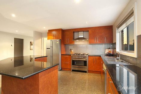 Property photo of 16 Highbury Drive Hillside VIC 3037