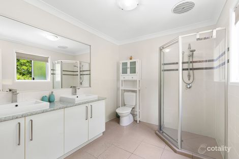 Property photo of 6 Caragh Crescent Oxenford QLD 4210