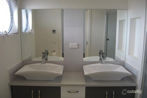 Property photo of 61 Hemsley Promenade Point Cook VIC 3030