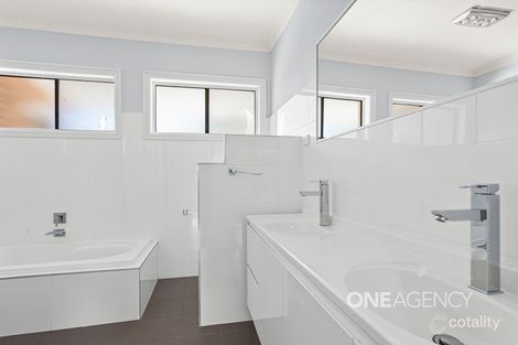 Property photo of 13 Coronet Place Dapto NSW 2530