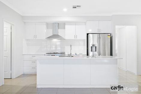 Property photo of 20 Elwood Loop Oakford WA 6121