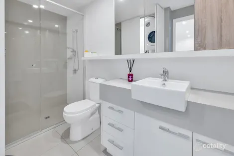 Property photo of 709/9 Hooker Boulevard Broadbeach Waters QLD 4218