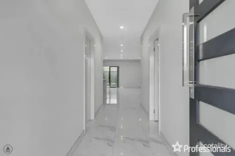 Property photo of 10 Elvire Road Craigieburn VIC 3064