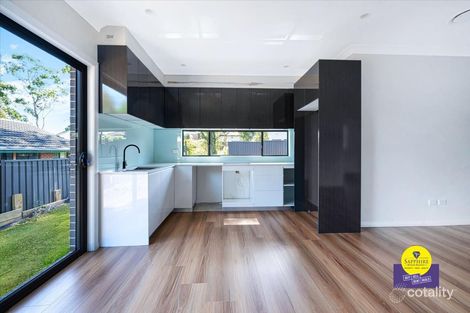 Property photo of 25 Waratah Crescent Macquarie Fields NSW 2564
