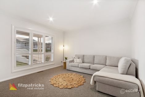 Property photo of 5 Benaud Place Boorooma NSW 2650
