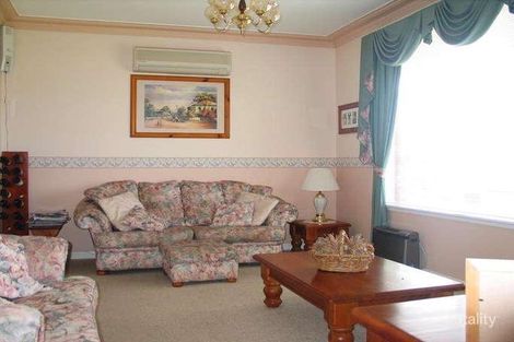 Property photo of 4 Burrows Avenue Kanahooka NSW 2530