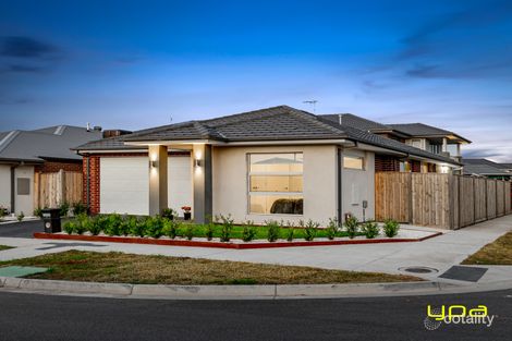 Property photo of 9 Bessie Drive Cranbourne West VIC 3977