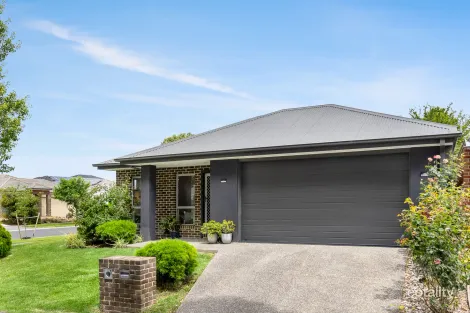 1 Staffordshire Pl, Lyndhurst, VIC 3975