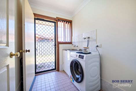 Property photo of 8 St James Close Dubbo NSW 2830
