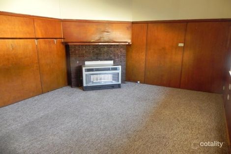 Property photo of 10 White Street Young NSW 2594