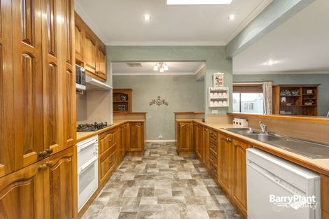 Property photo of 5 Villea Court Bundoora VIC 3083