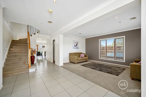 Property photo of 27 Makybe Way South Morang VIC 3752