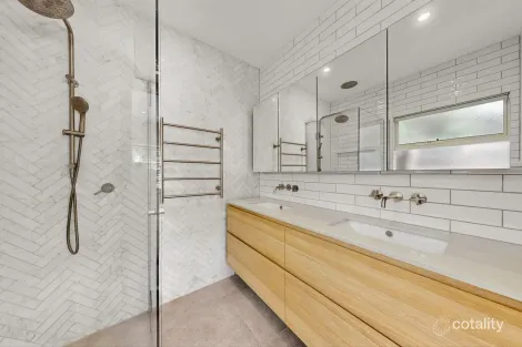 Property photo of 10 Anthony Crescent Box Hill North VIC 3129