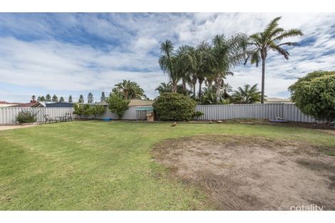 Property photo of 11 Cavalaire Mews Port Kennedy WA 6172