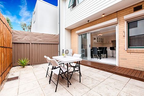 Property photo of 23 Clifford Street Port Melbourne VIC 3207