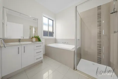 Property photo of 4 Cache Way Wollert VIC 3750