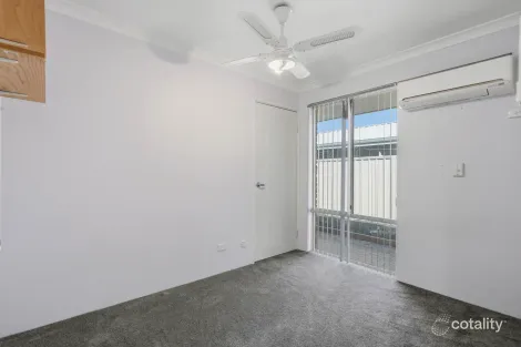 Property photo of 11 Baxter Close Huntingdale WA 6110