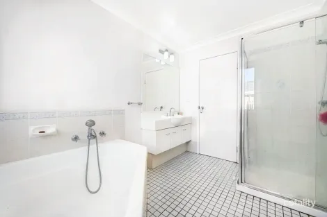 Property photo of 8 Albatross Close Forresters Beach NSW 2260