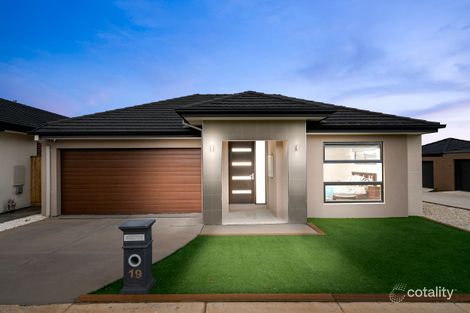 19 Amaretto Cct, Manor Lakes, VIC 3024