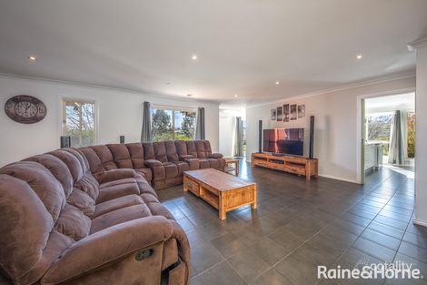 Property photo of 2 Hilltop Way Gisborne VIC 3437