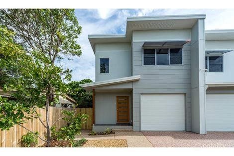 Property photo of 1/8 Bright Avenue Labrador QLD 4215