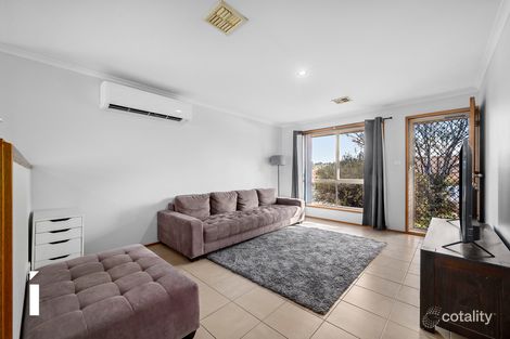 Property photo of 1 Ashcroft Crescent Monash ACT 2904