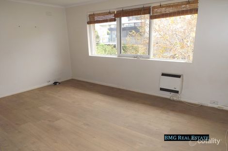 Property photo of 9/18 Pine Avenue Elwood VIC 3184