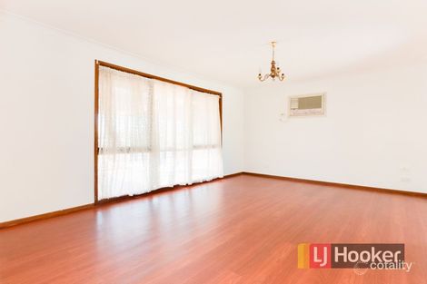 Property photo of 10 Simon Court Hampton Park VIC 3976