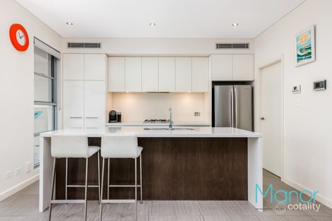 Property photo of 17 Central Park Avenue Norwest NSW 2153