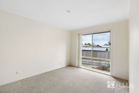 Property photo of 1 Commins Place Flora Hill VIC 3550