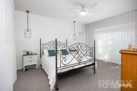 Property photo of 29 Lakehaven Drive Lake Albert NSW 2650