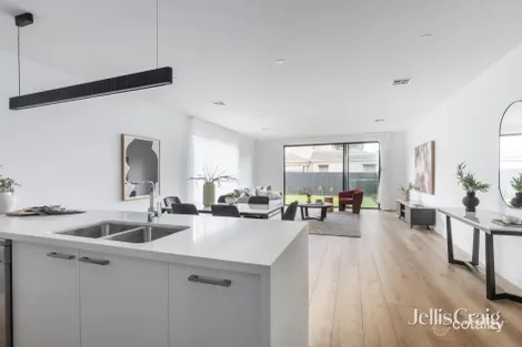 Property photo of 968 North Road Bentleigh East VIC 3165